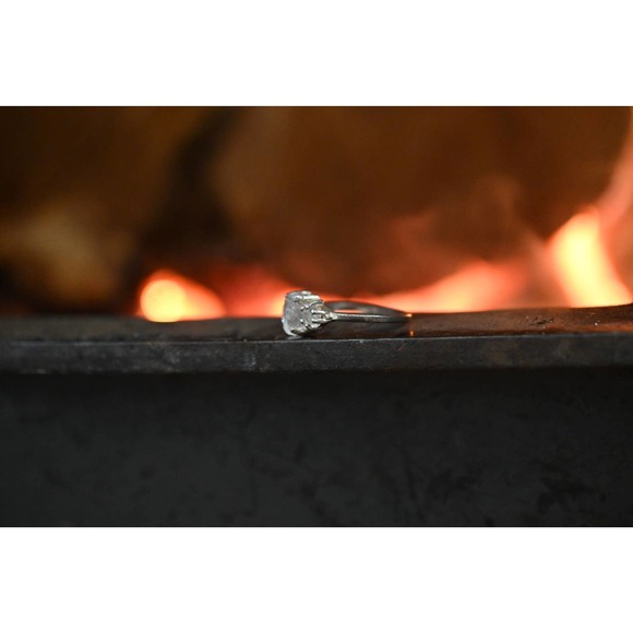 Raw Diamond Engagement Ring, Timeless Wedding Band, Classic Diamond Ring - Picture 4 of 10